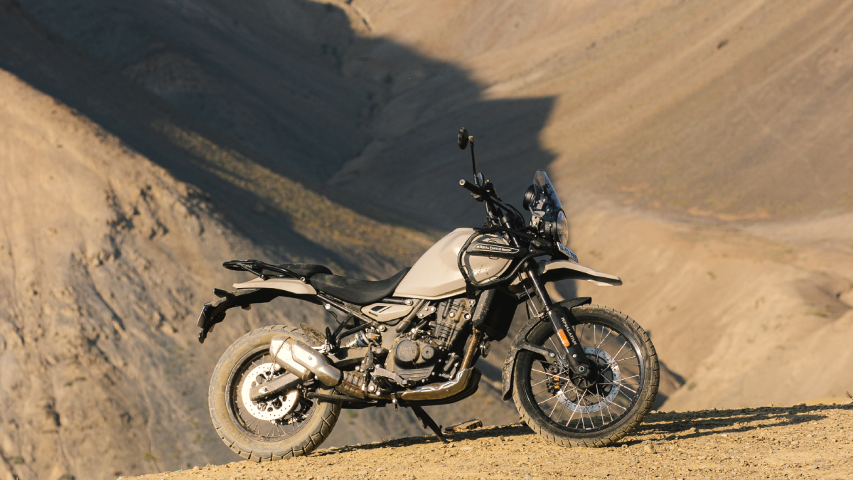 यह रही दुनिया की सबसे पसंदीदा बाइक Royal Enfield Himalayan 450 जो देती हैं दमदार माइलेज, इसे यूथ में सबसे ज्यादा पसंद किया जाता है।